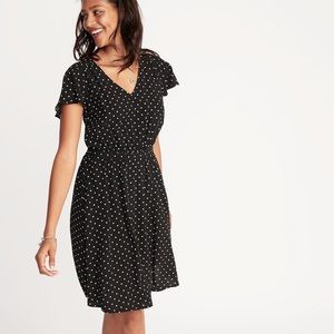 Old Navy Waist-Defined V-Neck Dress NWT